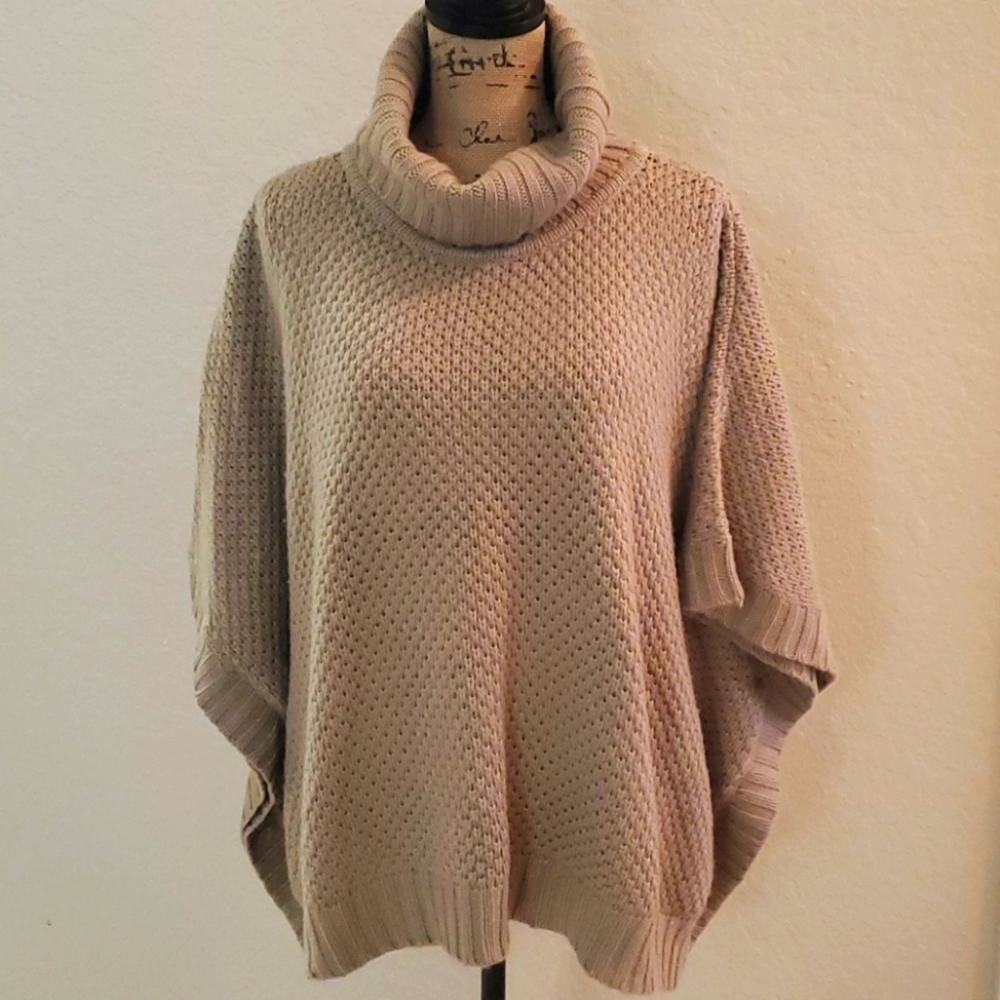 Adorable poncho sweater